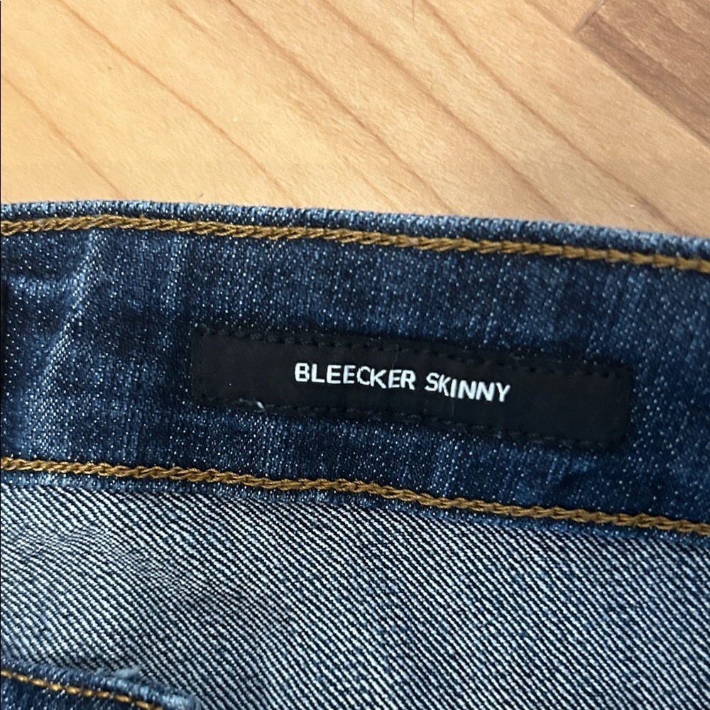 Jones New York Women’s Blue Jeans - Picture 4 of 6